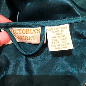 Victoria Secret Bath Robe 💚